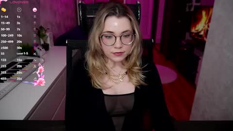 Snapshot of remywild chatting on March 5, 2025, 7:27 pm RemyWild online show from March 5, 2025, 7:27 pm