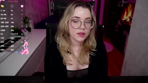 Snapshot of remywild chatting on March 5, 2025, 10:43 pm RemyWild online show from March 5, 2025, 10:43 pm