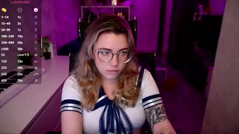 Snapshot of remywild chatting on September 18, 2025, 6:54 pm RemyWild online show from September 18, 2025, 6:54 pm