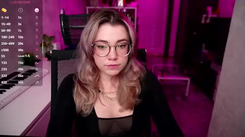 Snapshot of remywild chatting on September 20, 2025, 8:21 pm RemyWild online show from September 20, 2025, 8:21 pm