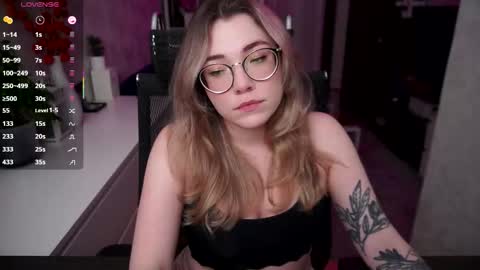 Snapshot of remywild chatting on October 30, 2025, 7:36 pm RemyWild online show from October 30, 2025, 7:36 pm