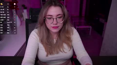 Snapshot of remywild chatting on November 22, 2025, 4:50 pm RemyWild online show from November 22, 2025, 4:50 pm