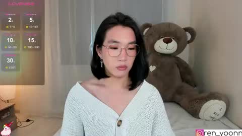 Snapshot of ren_yoonn chatting on June 20, 2026, 9:56 am Ren online show from June 20, 2026, 9:56 am