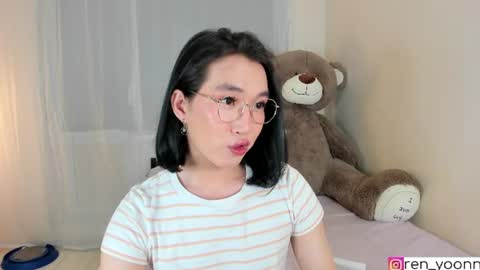 Snapshot of ren_yoonn chatting on July 2, 2026, 2:33 am Ren online show from July 2, 2026, 2:33 am