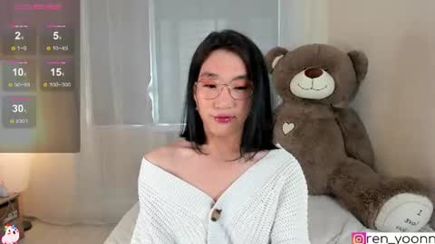 Snapshot of ren_yoonn chatting on August 2, 2026, 1:53 pm Ren online show from August 2, 2026, 1:53 pm