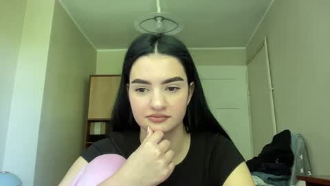 Snapshot of renata_a1 chatting on June 23, 2026, 12:36 pm Renata online show from June 23, 2026, 12:36 pm