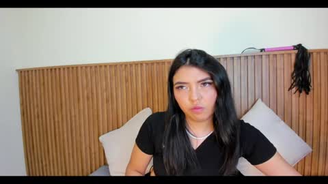 Snapshot of renata_aura chatting on June 21, 2026, 4:15 am Renata aura online show from June 21, 2026, 4:15 am