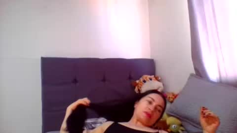 Snapshot of renata_hot1 chatting on June 16, 2026, 7:49 pm renata_hot1 online show from June 16, 2026, 7:49 pm