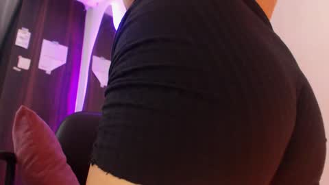 Snapshot of renata_ruiz chatting on January 30, 2025, 4:27 am online show from January 30, 2025, 4:27 am