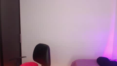 Snapshot of renata_ruiz chatting on October 31, 2025, 4:02 am online show from October 31, 2025, 4:02 am