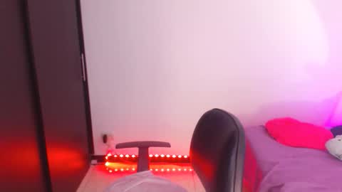    online show from December 22, 2025, 3:03 am