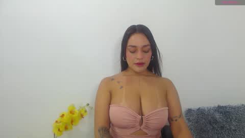 renatabrownn28 online show from June 10, 2026, 3:39 am