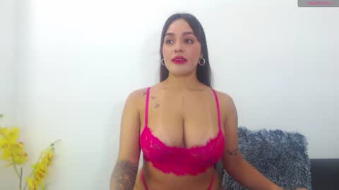 renatabrownn28 online show from July 3, 2026, 3:35 am