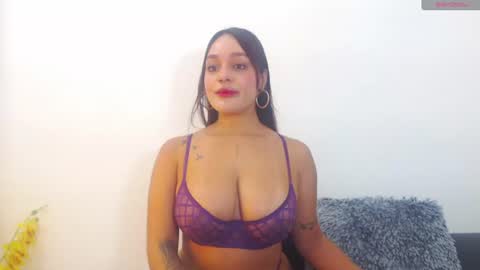 renatabrownn28 online show from July 26, 2026, 10:44 am