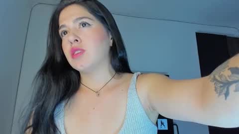 Snapshot of renatajones7 chatting on November 16, 2025, 6:30 am Renata online show from November 16, 2025, 6:30 am