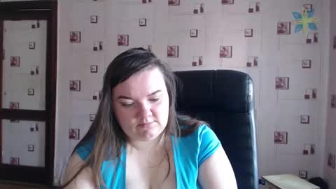 renataoia online show from February 23, 2025, 11:44 am