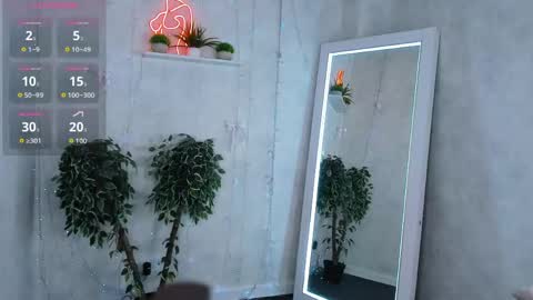 Renesmy online show from May 29, 2026, 12:08 am