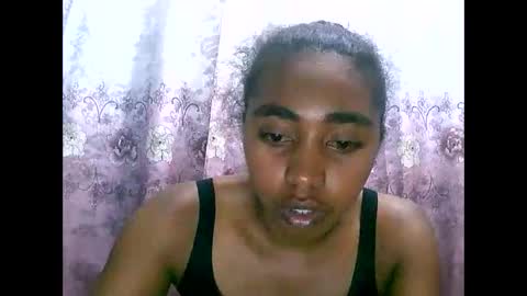 Snapshot of rephaleta chatting on February 4, 2025, 6:27 pm Rephaleta online show from February 4, 2025, 6:27 pm