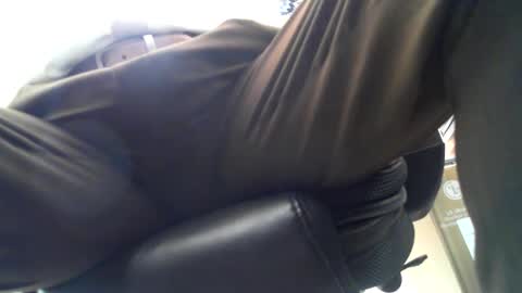 Snapshot of respectfullyyours69 chatting on February 17, 2025, 10:58 pm RespectfullyYours69 online show from February 17, 2025, 10:58 pm