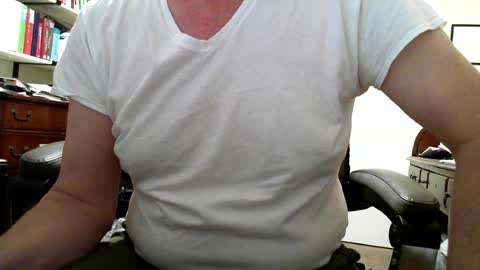 Snapshot of respectfullyyours69 chatting on June 18, 2026, 11:36 am RespectfullyYours69 online show from June 18, 2026, 11:36 am