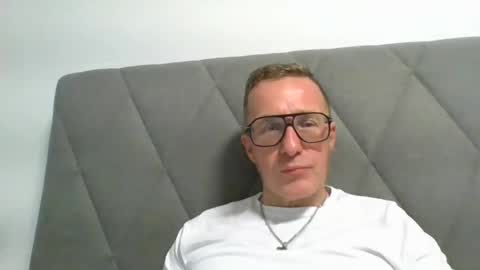 Snapshot of revierloewe chatting on July 12, 2026, 8:44 pm Jonas online show from July 12, 2026, 8:44 pm