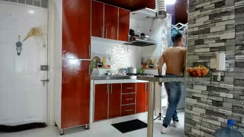 reymasterhot online show from November 24, 2025, 7:24 pm