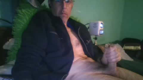 reyes_albert2006 online show from January 18, 2025, 12:26 pm