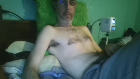 reyes_albert2006 online show from February 18, 2025, 3:10 am