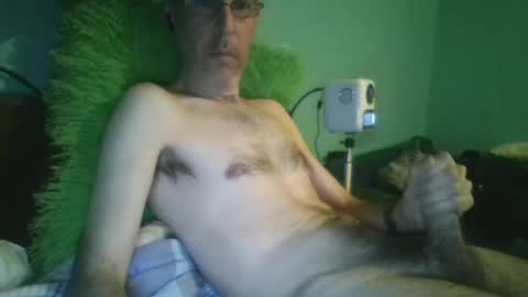 reyes_albert2006 online show from March 9, 2025, 10:19 pm