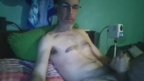 reyes_albert2006 online show from April 24, 2026, 7:38 pm