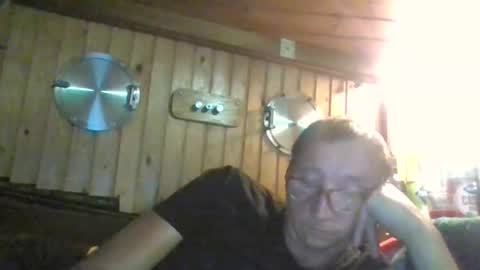 Snapshot of rezznova chatting on September 16, 2025, 6:09 pm Joe online show from September 16, 2025, 6:09 pm