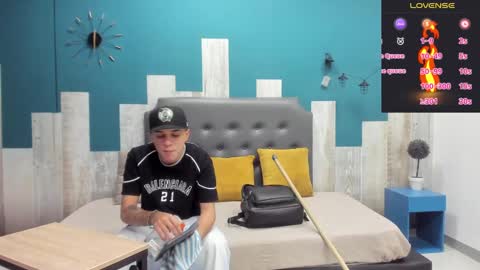 Snapshot of rhaegal_hot chatting on January 23, 2025, 12:57 am Rhaegal online show from January 23, 2025, 12:57 am