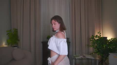 Snapshot of rhebageigel chatting on June 14, 2026, 10:23 pm Nanami online show from June 14, 2026, 10:23 pm