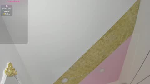 Riana online show from February 20, 2025, 5:51 pm