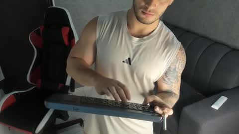 Snapshot of ricardogonzalez666 chatting on February 10, 2025, 5:19 pm ricardogonzalez666 online show from February 10, 2025, 5:19 pm