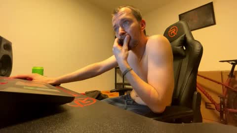 Snapshot of ricciardio chatting on October 12, 2025, 3:55 pm ricciardio online show from October 12, 2025, 3:55 pm