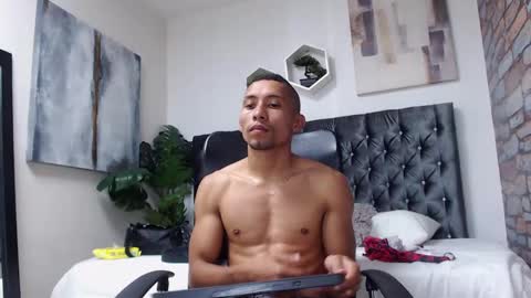 Snapshot of richar_voller chatting on December 27, 2024, 2:43 pm richar_voller online show from December 27, 2024, 2:43 pm