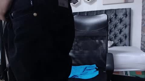 Snapshot of richar_voller chatting on January 3, 2025, 2:30 pm richar_voller online show from January 3, 2025, 2:30 pm