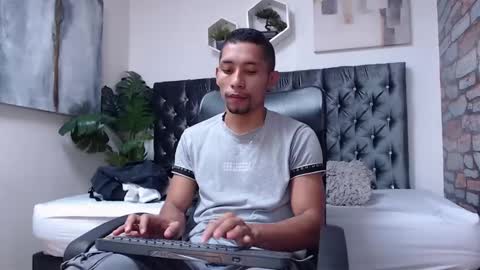 Snapshot of richar_voller chatting on January 5, 2025, 12:21 pm richar_voller online show from January 5, 2025, 12:21 pm