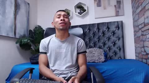 Snapshot of richar_voller chatting on January 10, 2025, 11:22 am richar_voller online show from January 10, 2025, 11:22 am