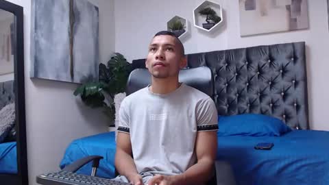 Snapshot of richar_voller chatting on January 12, 2025, 12:44 pm richar_voller online show from January 12, 2025, 12:44 pm