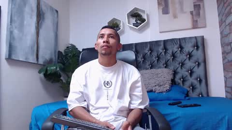 Snapshot of richar_voller chatting on January 15, 2025, 11:21 am richar_voller online show from January 15, 2025, 11:21 am