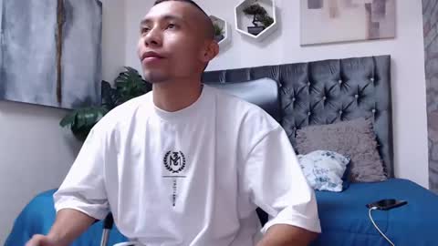 Snapshot of richar_voller chatting on January 23, 2025, 11:15 am richar_voller online show from January 23, 2025, 11:15 am