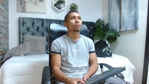 Snapshot of richar_voller chatting on February 1, 2025, 11:21 am richar_voller online show from February 1, 2025, 11:21 am