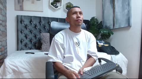 Snapshot of richar_voller chatting on February 3, 2025, 11:09 am richar_voller online show from February 3, 2025, 11:09 am