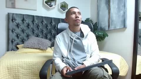 Snapshot of richar_voller chatting on February 14, 2025, 11:21 am richar_voller online show from February 14, 2025, 11:21 am