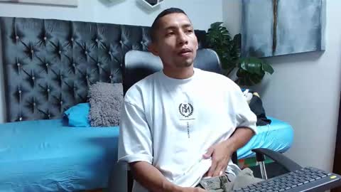 Snapshot of richar_voller chatting on February 28, 2025, 11:14 am richar_voller online show from February 28, 2025, 11:14 am