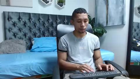 Snapshot of richar_voller chatting on March 2, 2025, 12:43 pm richar_voller online show from March 2, 2025, 12:43 pm