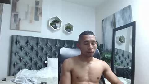 Snapshot of richar_voller chatting on March 6, 2025, 2:40 pm richar_voller online show from March 6, 2025, 2:40 pm