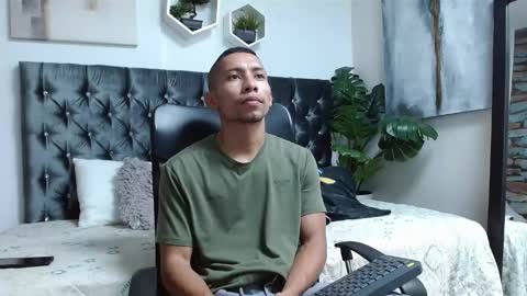 Snapshot of richar_voller chatting on March 8, 2025, 11:27 am richar_voller online show from March 8, 2025, 11:27 am